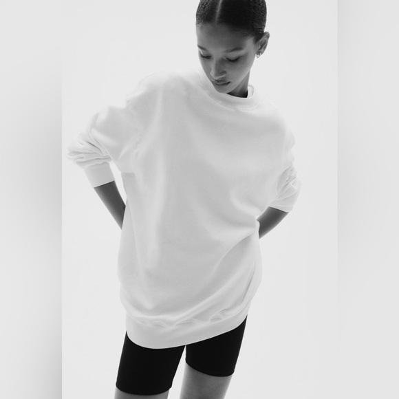 Divided Oversized Crewneck Sweatshirt - Picture 2 of 6